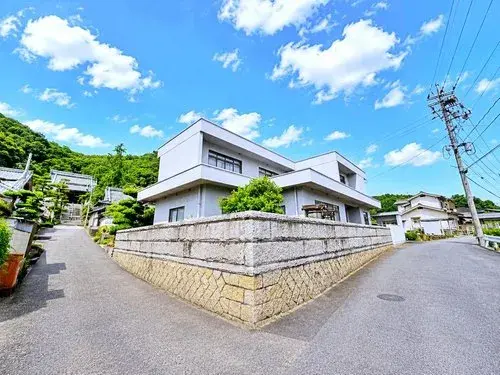 9DK Property in Fukuyama City, Hiroshima Prefecture (3)