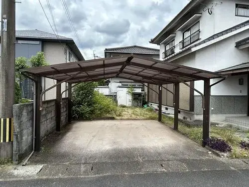 Akiya in Hita