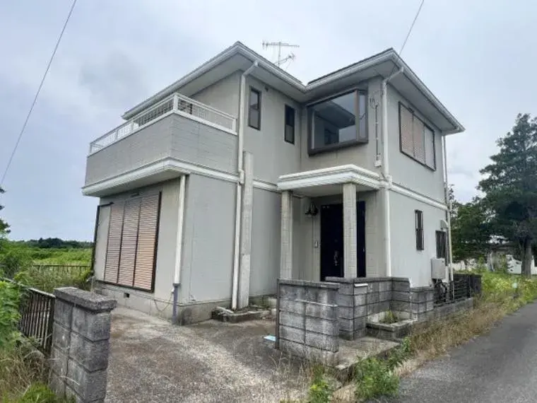 Akiya in Sammu