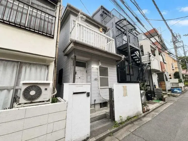 2 Bedroom Property Shibuya-ku Tokyo (3)