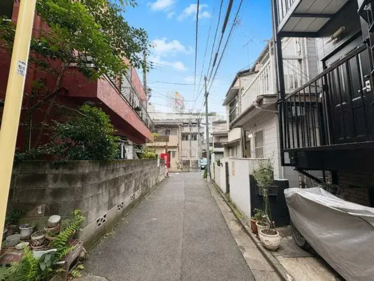 2 Bedroom Property Shibuya-ku Tokyo (5)