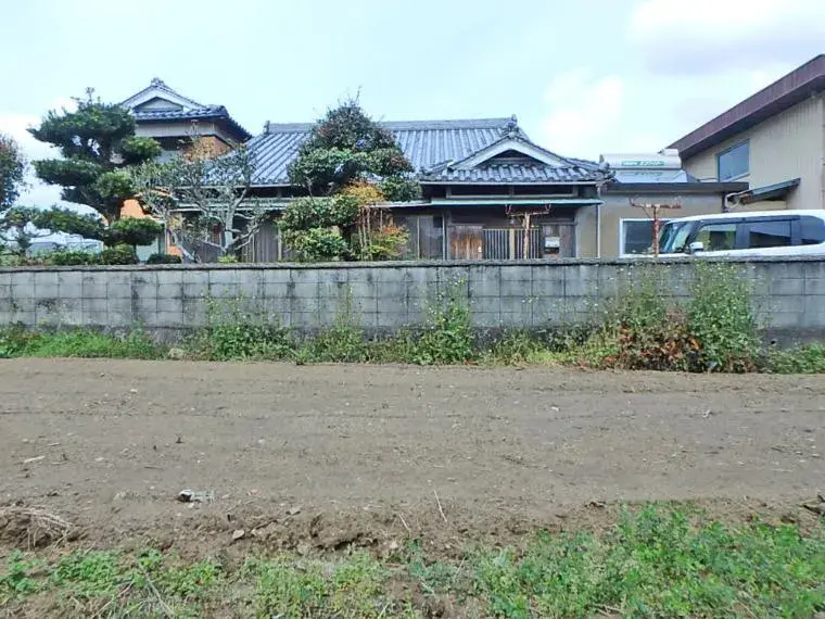 Akiya in Gobō