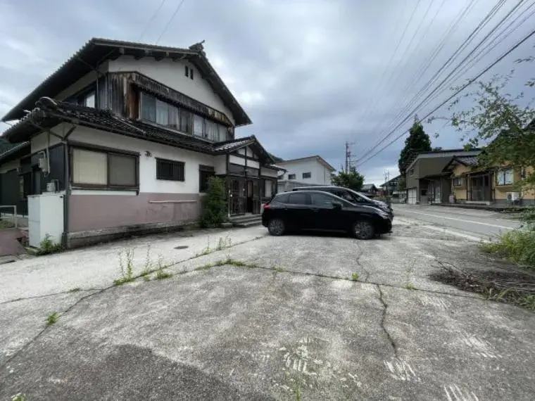 Недвижимость 8DK в городе Hakusan, префектура Ishikawa (2)