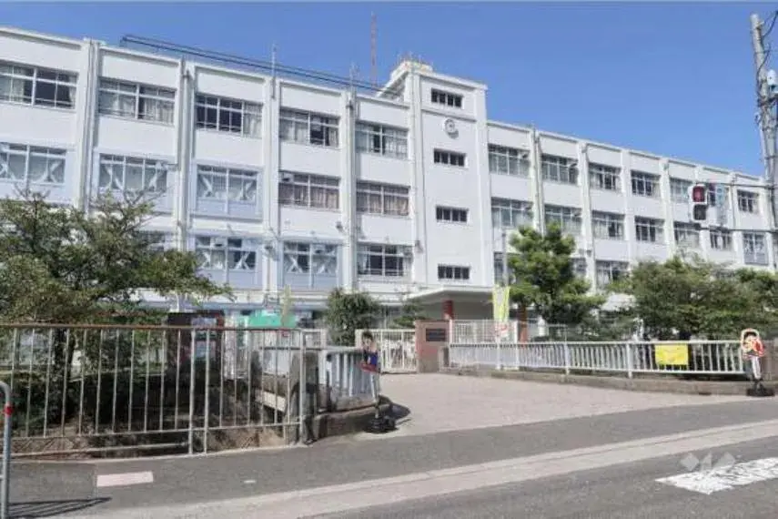 Akiya in Takatsuki