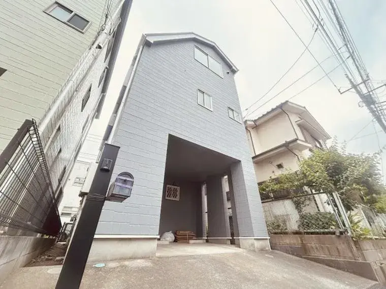 Akiya in Fuchu