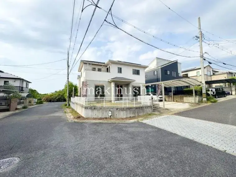 Akiya in Izumi
