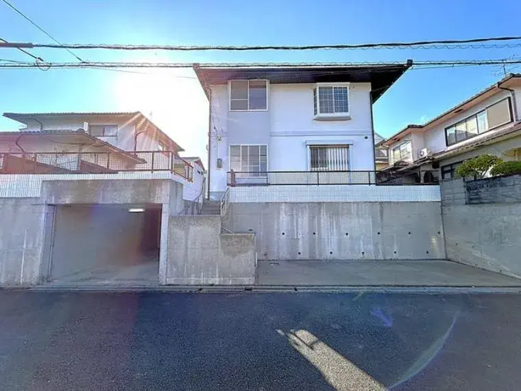 Akiya in Akaiwa
