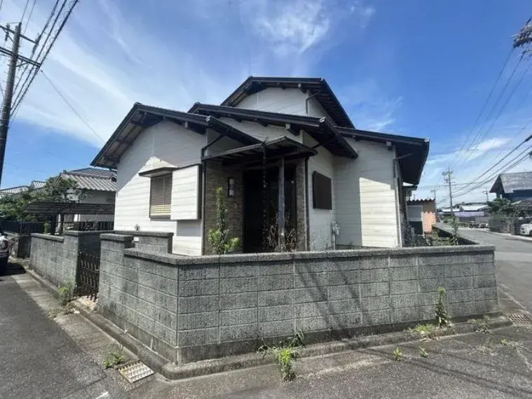 Akiya in Tsu