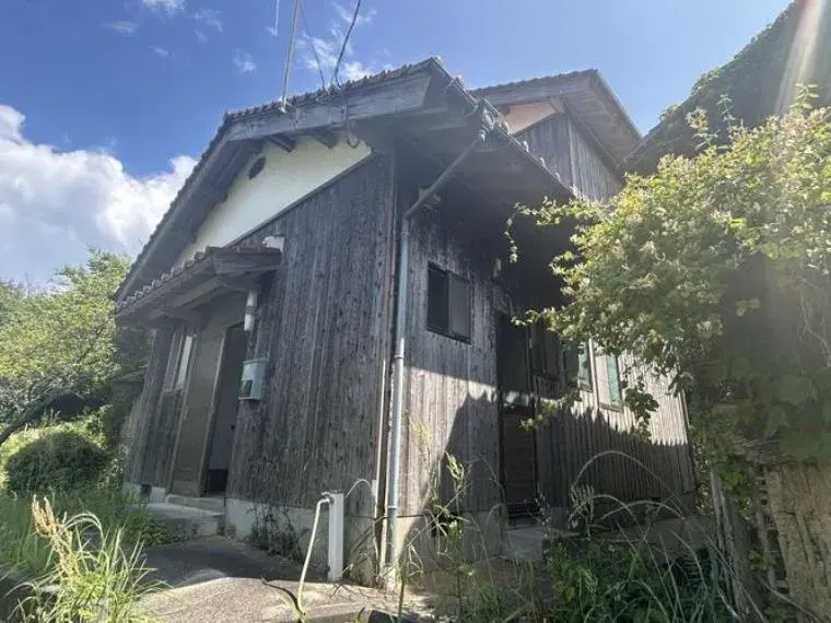 Akiya in Oda