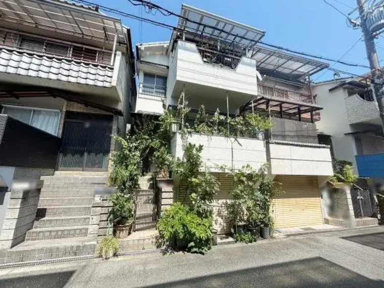 Akiya in Osaka