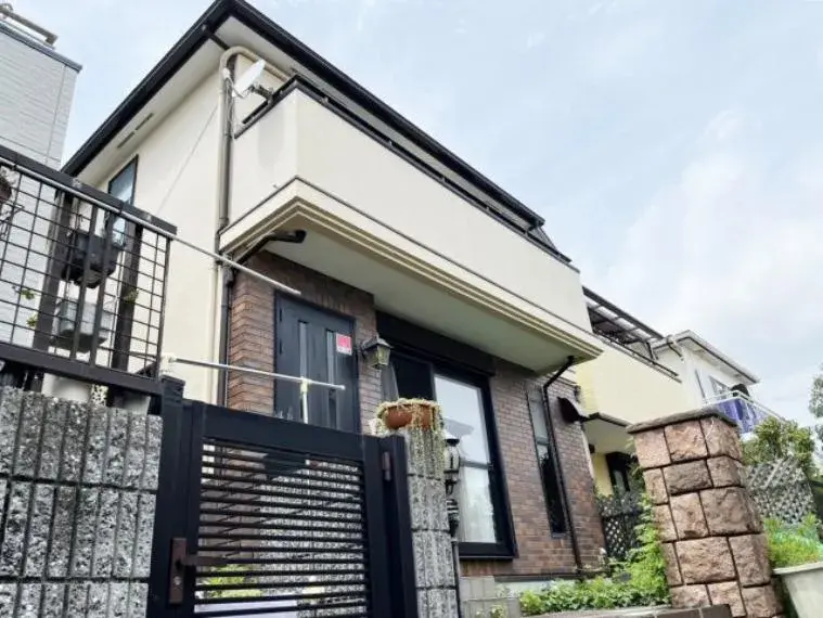 Akiya in Kobe