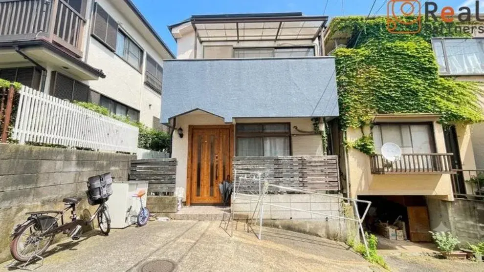 Akiya in Yokohama