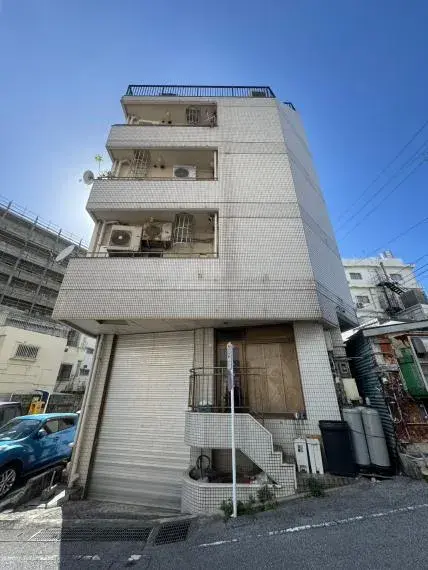 Akiya in Okinawa
