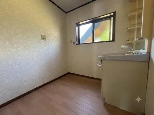 10DDKK Propriété
Koda-cho, Nukata-gun
Préfecture d'Aichi (15)