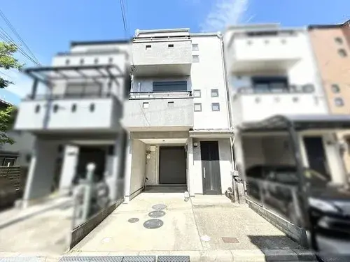 Akiya in Osaka