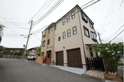 Akiya in Osaka