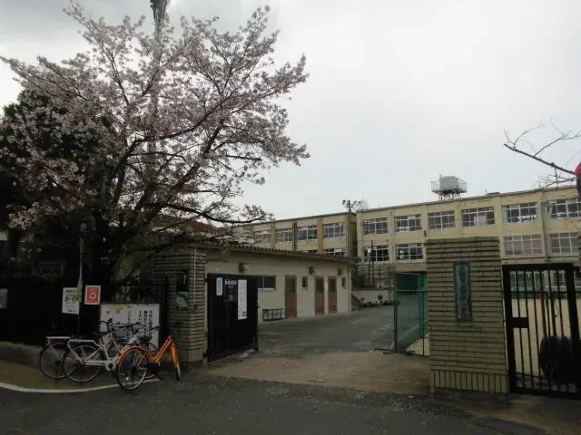 Propriété 6K
Arrondissement de Fushimi, Ville de Kyoto
Préfecture de Kyoto (24)