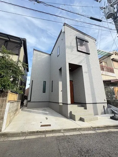 Akiya in Osaka