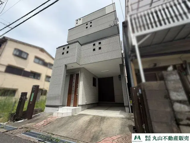 Akiya in Osaka