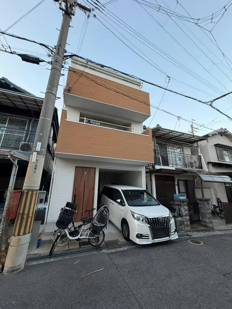 Akiya in Osaka