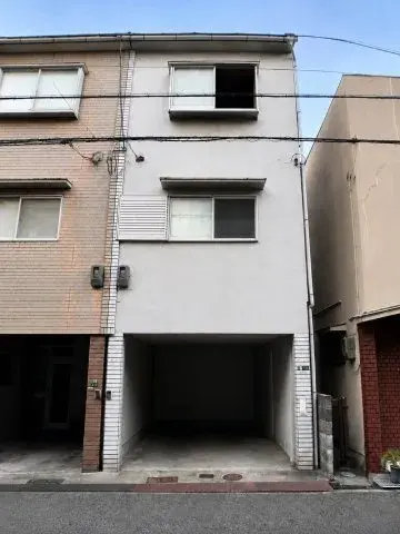 Akiya in Osaka