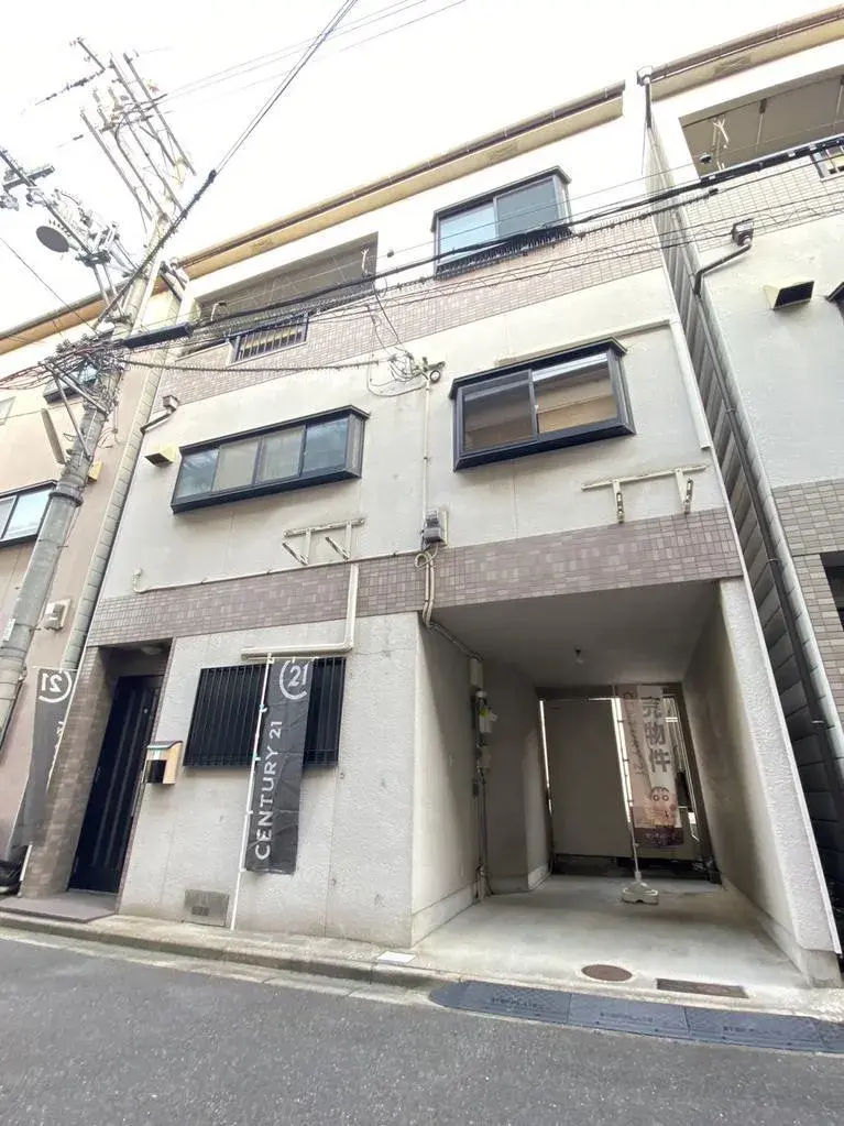 Akiya in Osaka