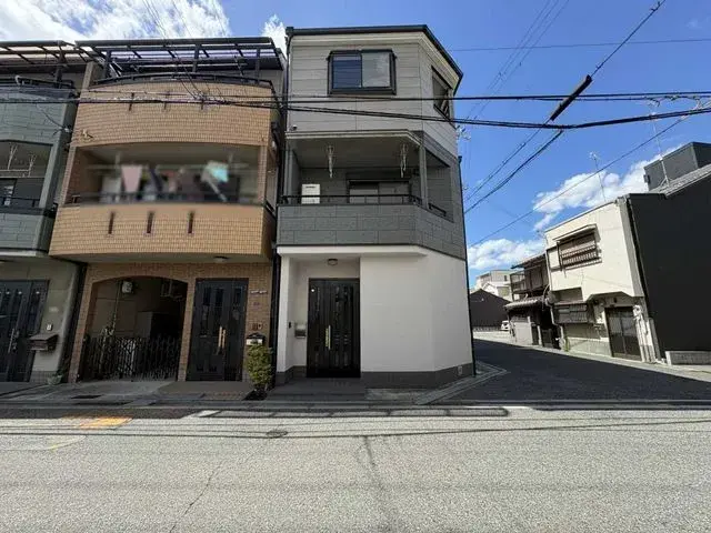 Akiya in Osaka