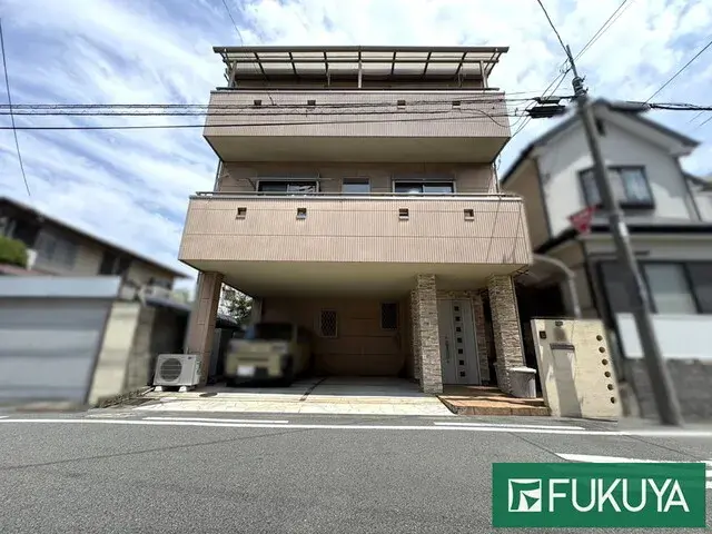 Akiya in Osaka