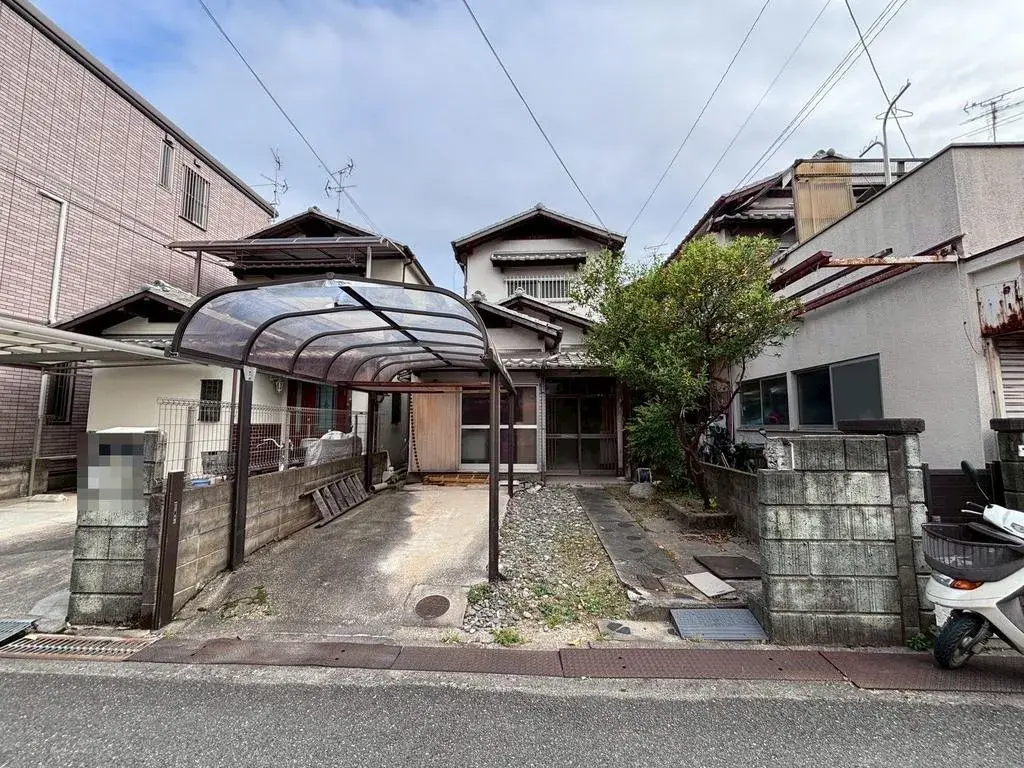 Akiya in Osaka