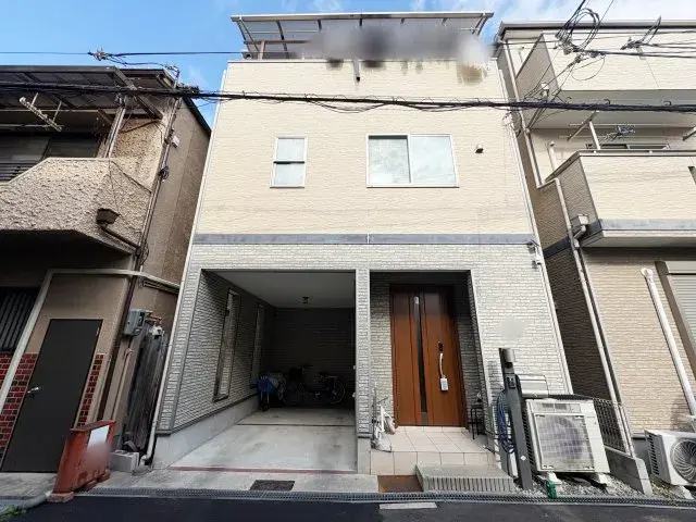 Akiya in Osaka
