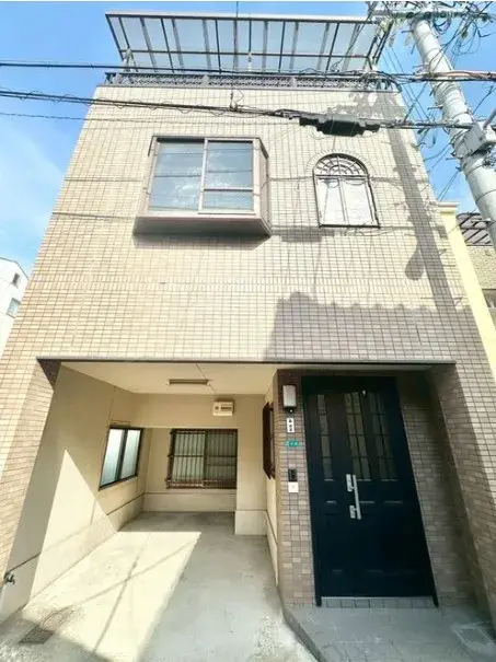 Akiya in Osaka
