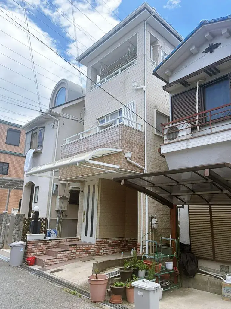Akiya in Osaka