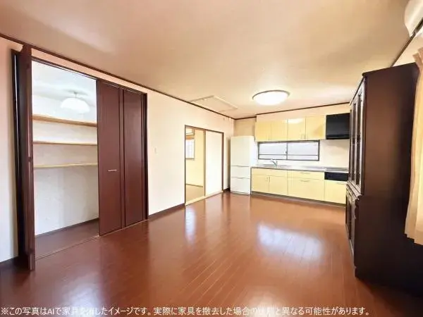 4LDK Property Neyagawa City Osaka Prefecture (3)