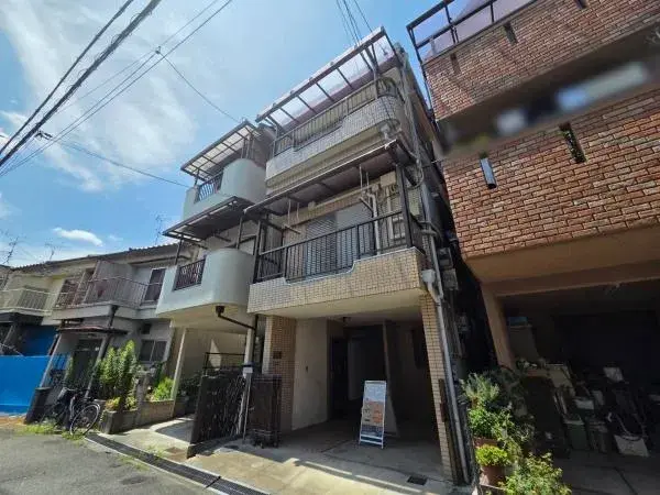 Akiya in Osaka