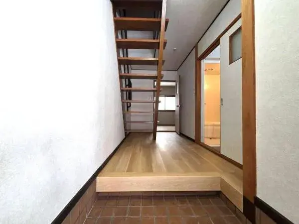 5LDK Property Neyagawa City Osaka Prefecture (13)