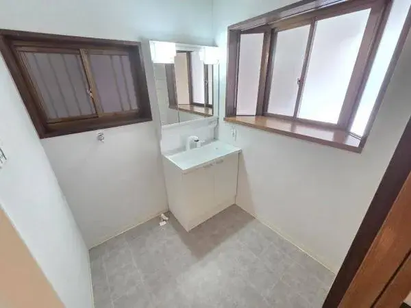 5LDK Property Neyagawa City Osaka Prefecture (21)