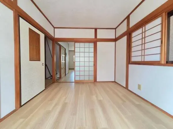 5LDK Property Neyagawa City Osaka Prefecture (8)