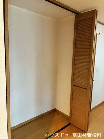 4LDK Property Tominbayashi City Osaka Prefecture (12)