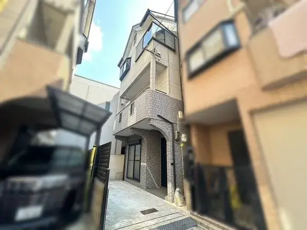 Akiya in Osaka