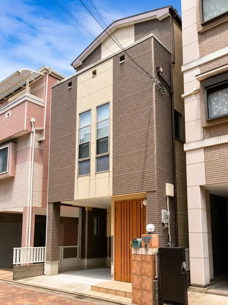 Akiya in Osaka