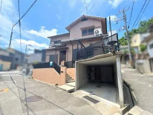 Akiya in Osaka