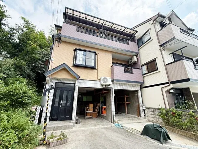 Akiya in Osaka