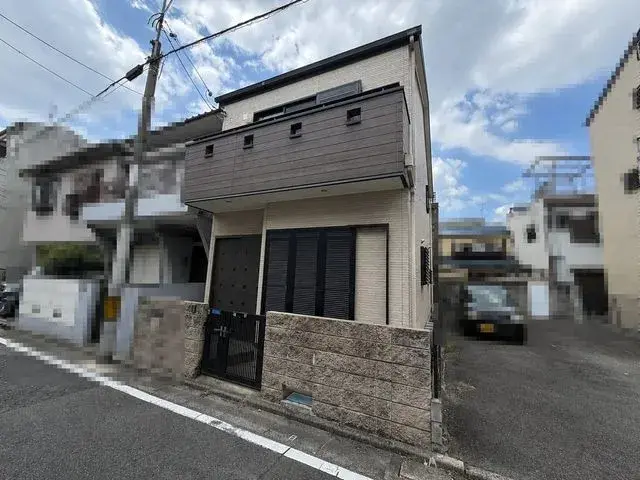 Akiya in Osaka