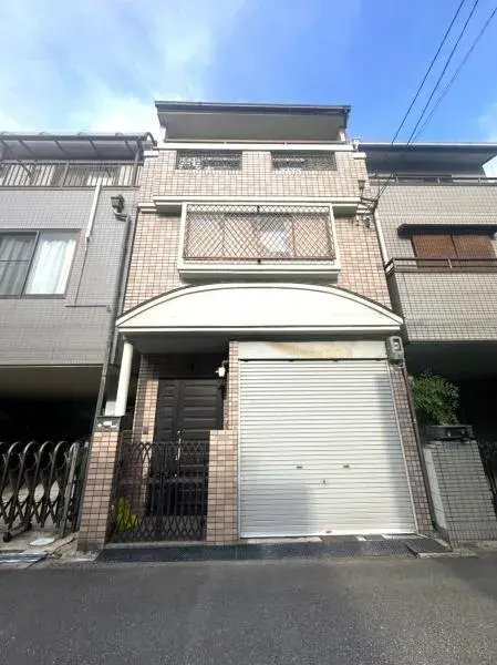 Akiya in Osaka