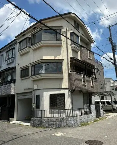 Akiya in Osaka