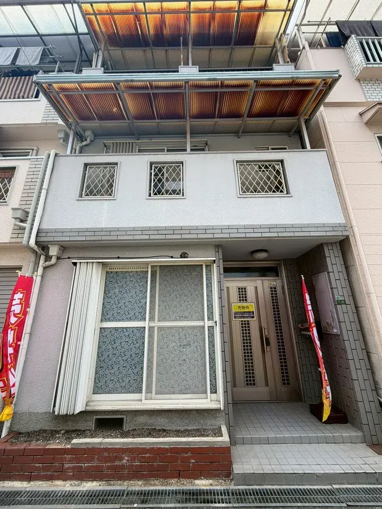 Akiya in Osaka