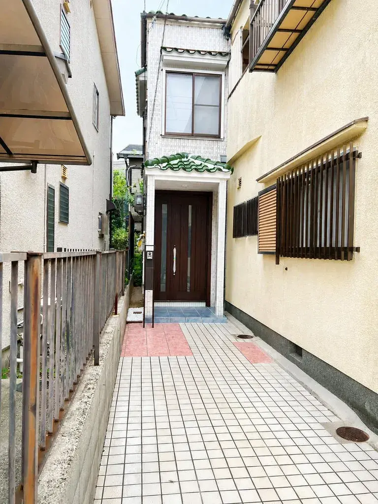 Akiya in Osaka