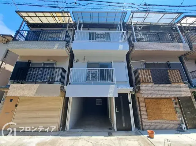 Akiya in Osaka