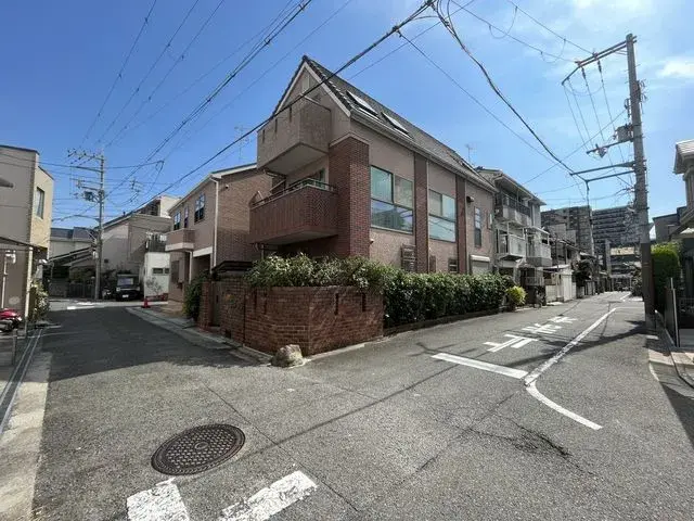 Akiya in Osaka