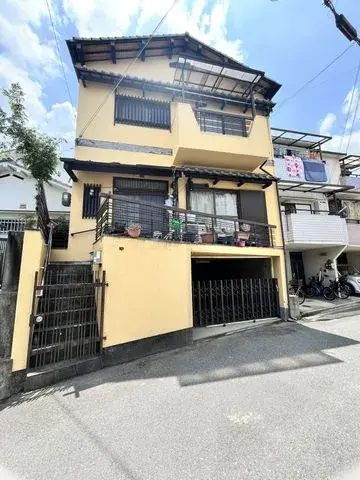 Akiya in Osaka